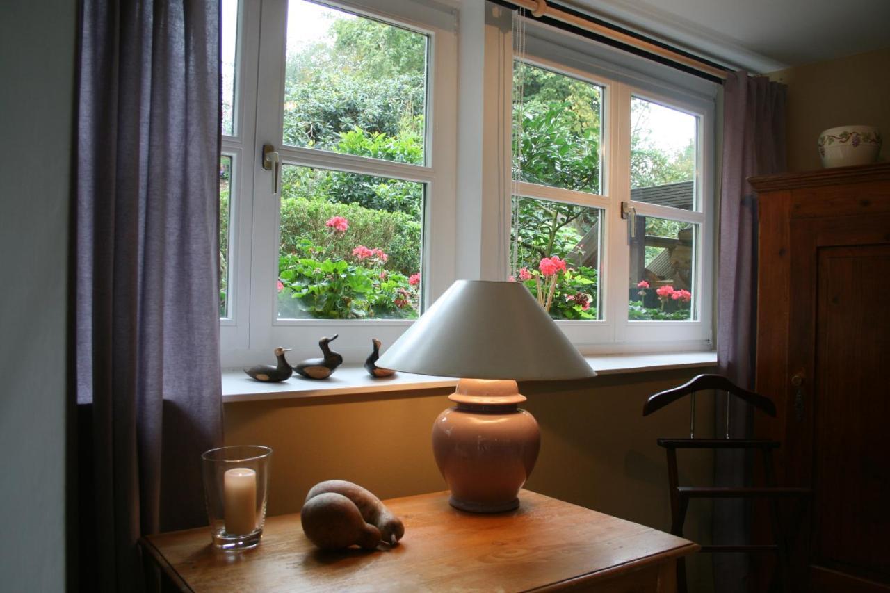 Landhaus In Idyllischer, Ruhiger Lage Und Flughafennaehe Ratingen Kültér fotó